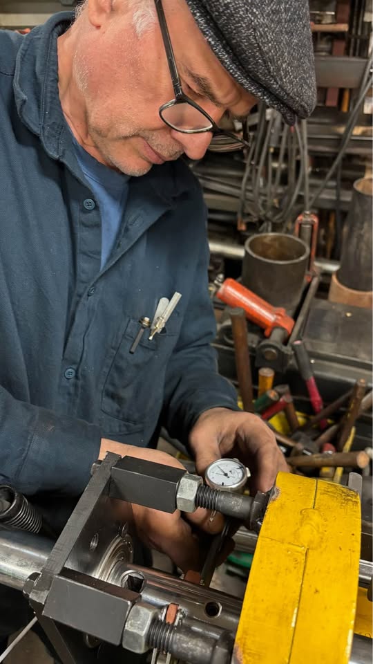 Anguel adjusting the tool bit on a line boring bar with BoreRight